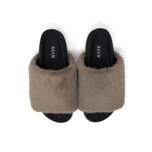 ROAM LONG LUXE STACK PLATFORM TAUPE FAUX FUR